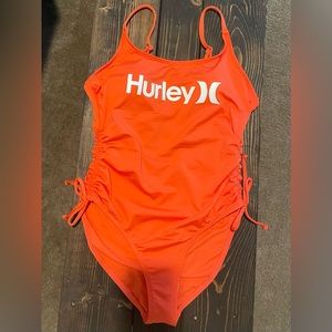 🚨🚨Hurley with white logo. Side cinch one piece swimsuit.